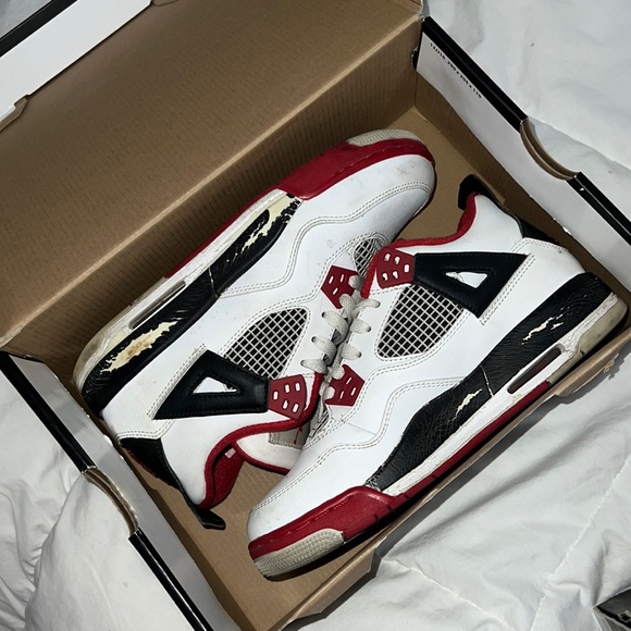 Jordan retro 4 (2012) - Picture 1 of 5